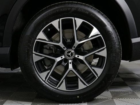 Used 2025 Mercedes-Benz GLC 350e 4MATIC image 13