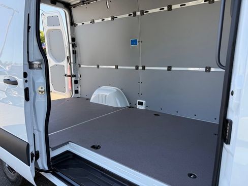 New 2026 Mercedes-Benz Sprinter 2500 image 24