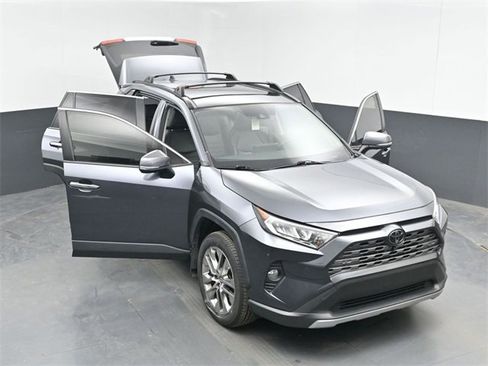 Used 2019 Toyota RAV4 Limited w/ Advanced Technology Package image 50