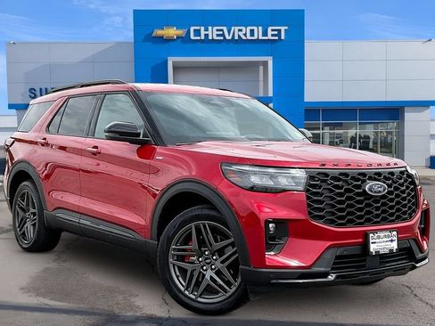Used 2025 Ford Explorer ST-Line w/ ST-Line Street Pack AWD/4WD image 2