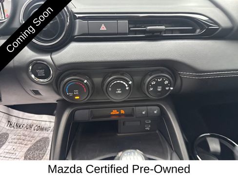 Used 2025 MAZDA MX-5 Miata Club w/ Appearance Package RWD image 25