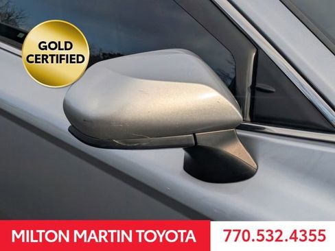 Certified 2020 Toyota Camry SE image 12