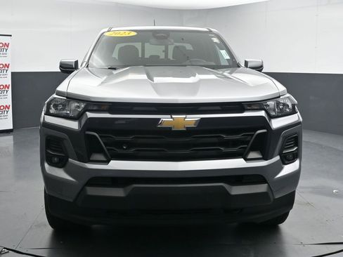 Used 2023 Chevrolet Colorado LT w/ LT Convenience Package II AWD/4WD image 3