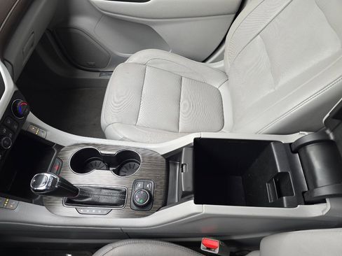 Used 2018 GMC Acadia SLT image 23