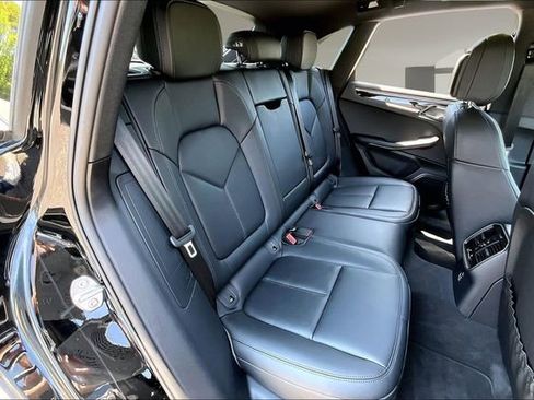 Used 2025 Porsche Macan image 23