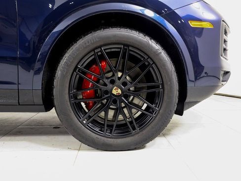 New 2025 Porsche Cayenne S image 23