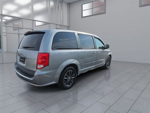 Used 2017 Dodge Grand Caravan GT FWD image 9