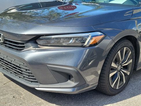 Used 2022 Honda Civic EX image 4