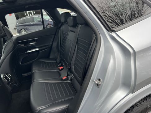 Used 2025 Mercedes-Benz GLC 350e 4MATIC image 24
