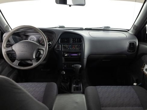 Used 1997 Nissan Pathfinder LE AWD/4WD image 25