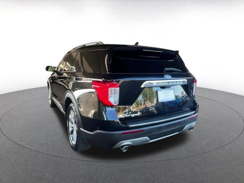 Used 2023 Ford Explorer Limited image 7