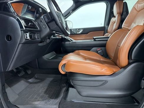 Used 2019 Lincoln Navigator L Reserve AWD/4WD image 14