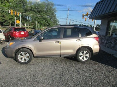 Used 2015 Subaru Forester 2.5i Premium w/ All-Weather Package AWD/4WD image 5