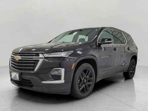 Used 2023 Chevrolet Traverse LT image 12
