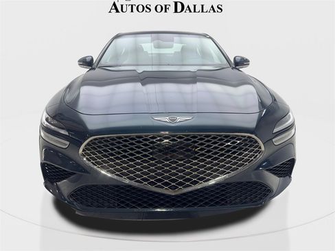 Used 2025 Genesis G70 2.5T image 3