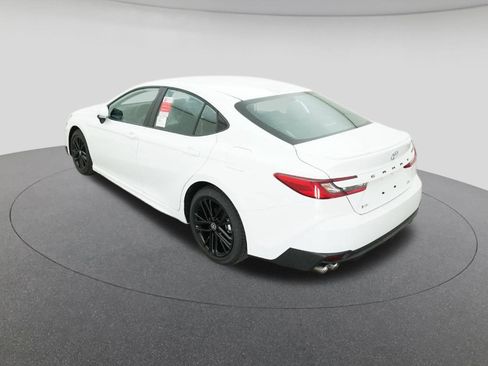 New 2026 Toyota Camry SE image 5