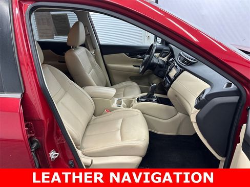 Used 2017 Nissan Rogue SL image 15