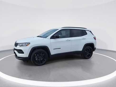 New 2026 Jeep Compass Latitude image 3
