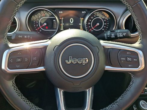 Used 2022 Jeep Wrangler Unlimited Rubicon w/ LED Lighting Group AWD/4WD image 25