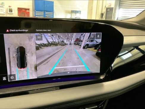 Used 2025 Audi Q6 e-tron Premium Plus w/ Premium Plus image 21