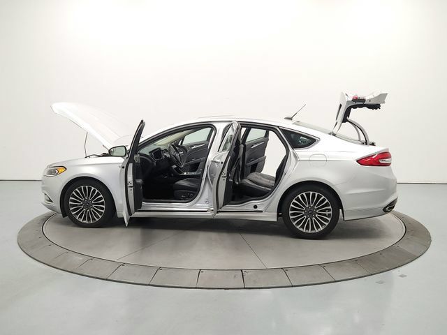 Used 2018 Ford Fusion Titanium AWD/4WD image 13