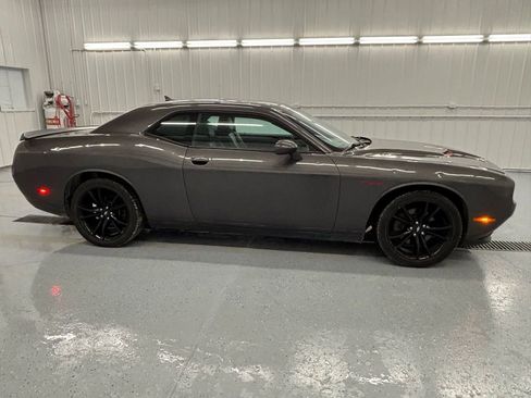 Used 2017 Dodge Challenger SXT Plus image 2
