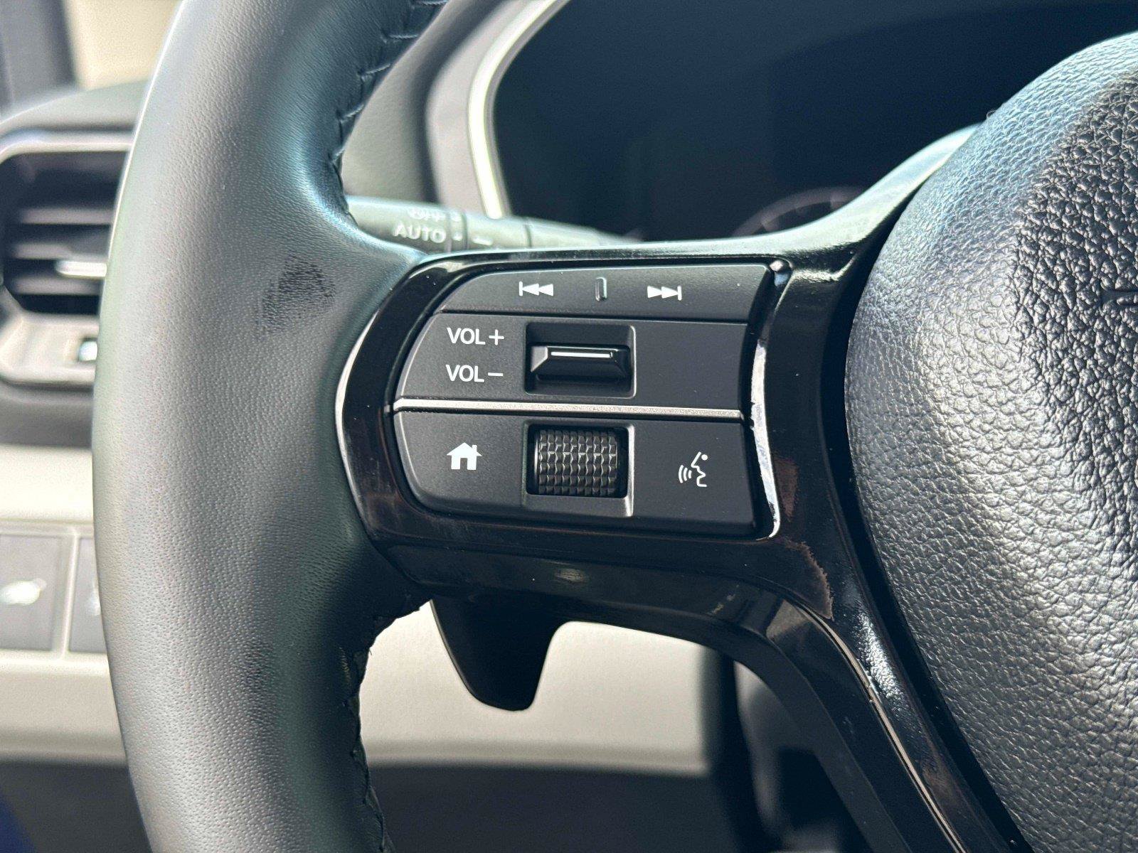 Certified 2024 Honda Pilot Touring image 33