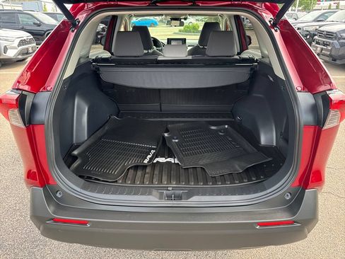 Used 2020 Toyota RAV4 XLE w/ Convenience Package AWD/4WD image 8