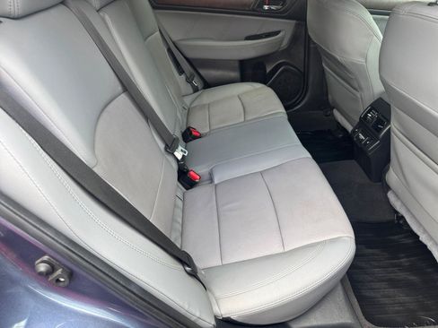 Used 2018 Subaru Outback 2.5i Limited AWD/4WD image 14