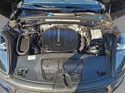 Used 2019 Porsche Macan AWD/4WD image 31