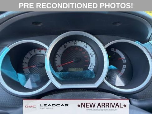 Used 2011 Toyota Tacoma 4x4 Access Cab V6 w/ TRD Sport Pkg image 21