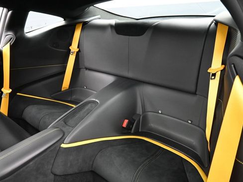 Used 2022 Ferrari Roma image 25