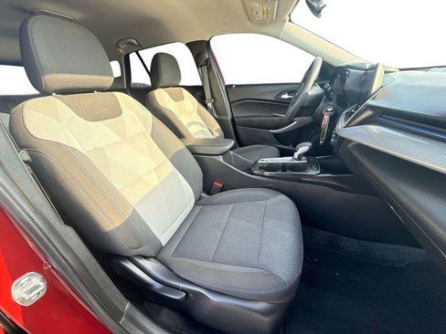 Used 2024 Chevrolet Trax LS FWD image 26