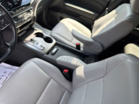 Used 2023 Honda Passport EX-L image 15
