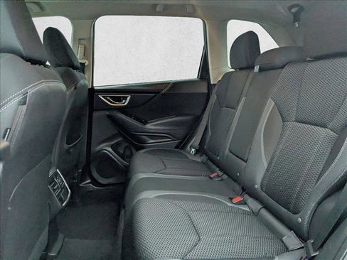 Used 2019 Subaru Forester Premium w/ All-Weather Package image 21