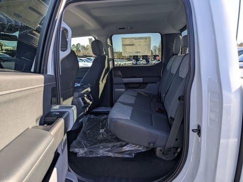 New 2026 Ford F250 XLT w/ XLT Premium Package image 25