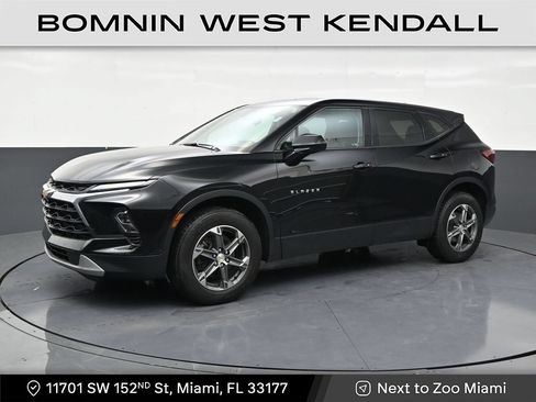 Used 2024 Chevrolet Blazer LT FWD image 1