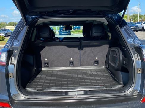 Used 2021 Jeep Cherokee Limited image 13