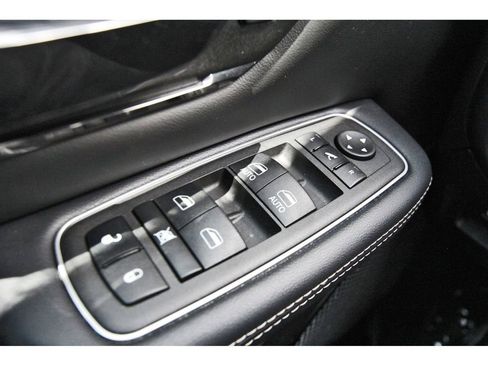 Used 2024 RAM 1500 Limited AWD/4WD image 19