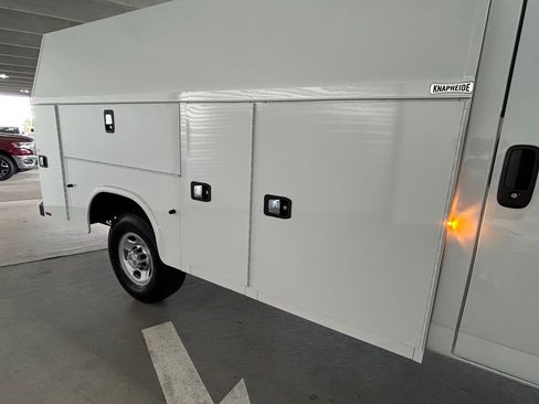 New 2025 Chevrolet Express 3500 w/ Power Convenience Package image 16