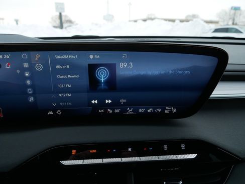 Used 2025 Buick Enclave Preferred image 22