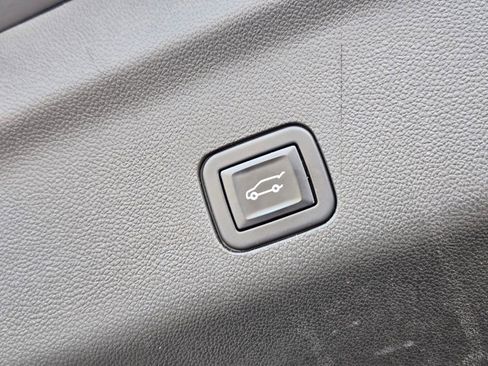 Used 2023 Cadillac Escalade ESV Sport w/ Touring Package image 29