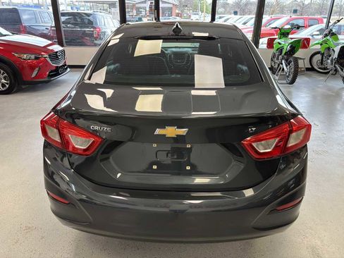 Used 2018 Chevrolet Cruze LT image 10