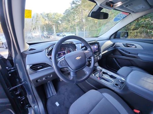 Certified 2021 Chevrolet Traverse LT image 14