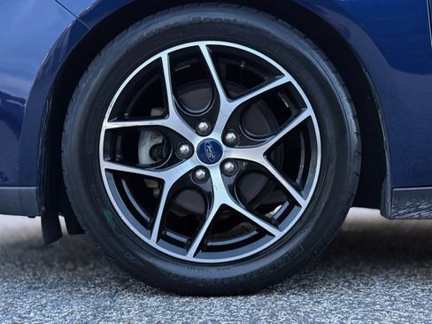 Used 2017 Ford Focus SEL w/ Cold Weather Package FWD image 30