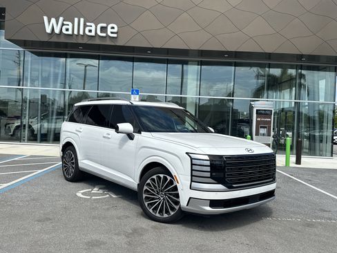 New 2026 Hyundai Palisade Calligraphy FWD image 1