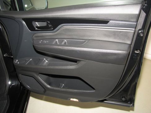 Used 2023 Honda Odyssey Touring image 19