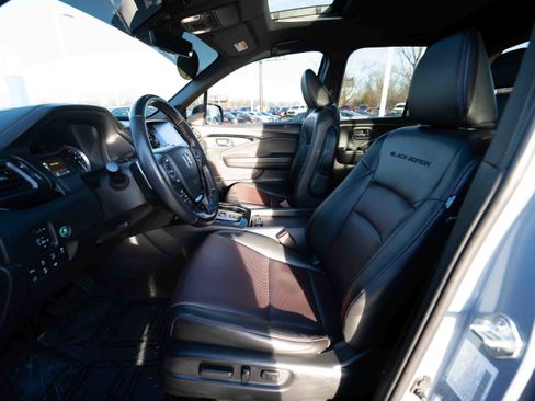 Used 2023 Honda Ridgeline Black Edition image 8