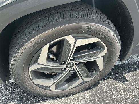 Used 2024 Hyundai Tucson SEL w/ Convenience Package AWD/4WD image 2