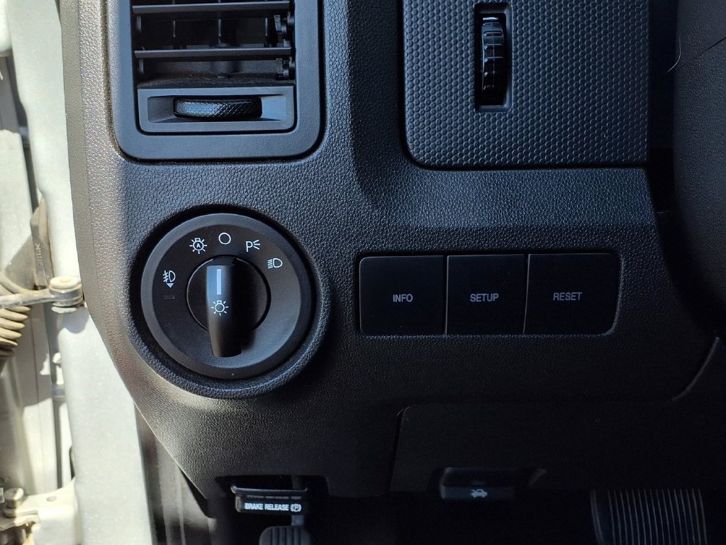 Used 2009 Ford Escape XLT FWD image 13